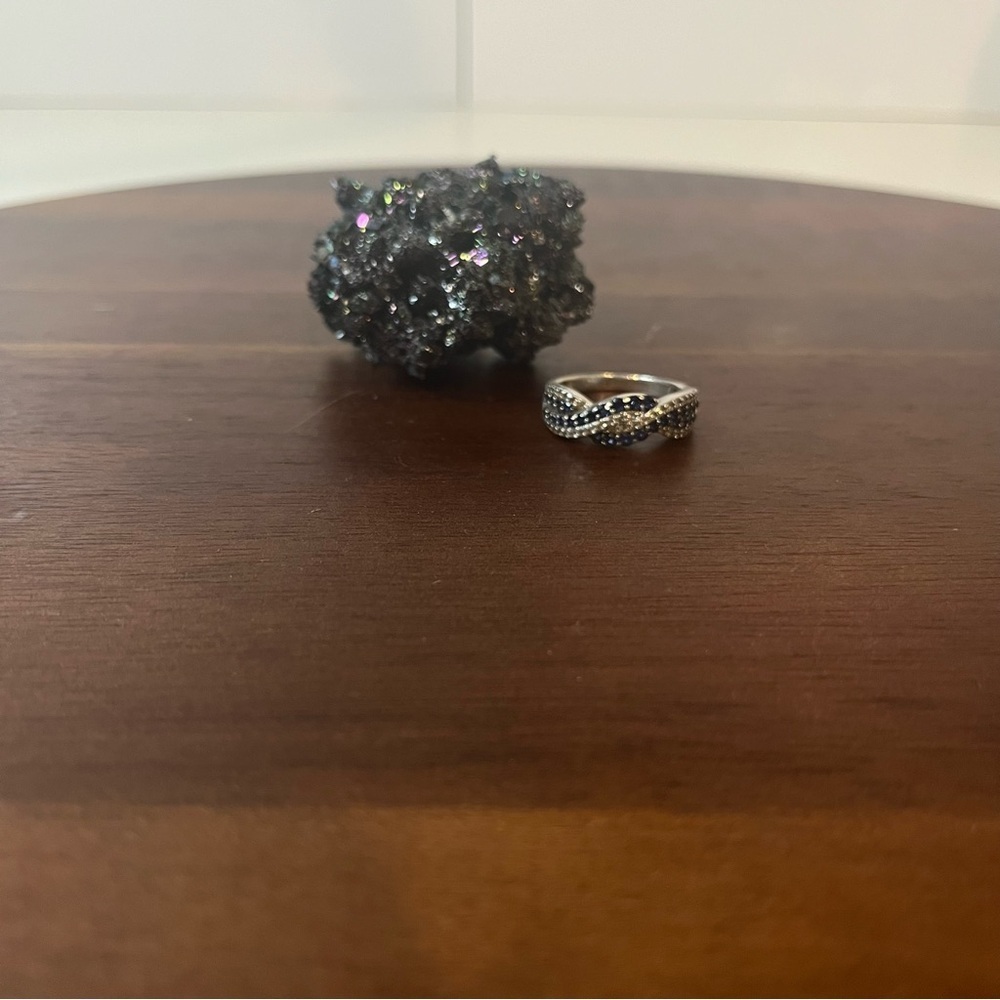 ✨ Sterling Silver Blue & White Sapphire Twist Ring – Stamped 925 – Size 8 ✨